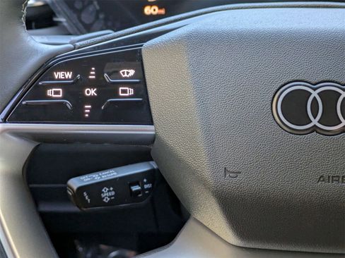 Used 2025 Audi Q5 Premium Plus w/ Premium Plus image 10