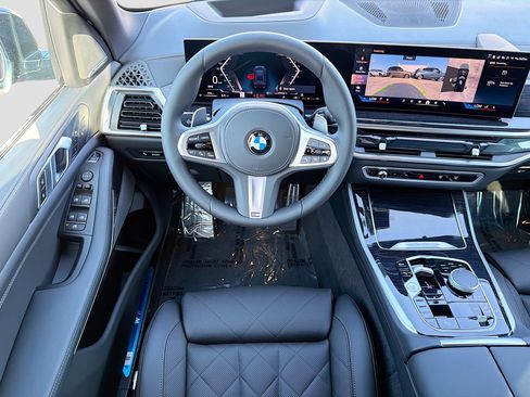 New 2026 BMW X5 xDrive40i w/ M Sport Package AWD/4WD image 16