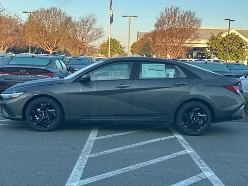 New 2026 Hyundai Elantra Sport FWD image 7