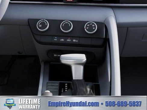 New 2026 Hyundai Elantra SE image 16