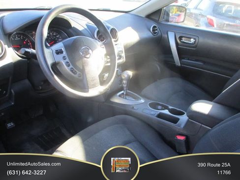 Used 2015 Nissan Rogue S w/ Convenience Package AWD/4WD image 4