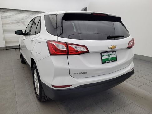 Used 2020 Chevrolet Equinox LS w/ LS Convenience Package FWD image 5