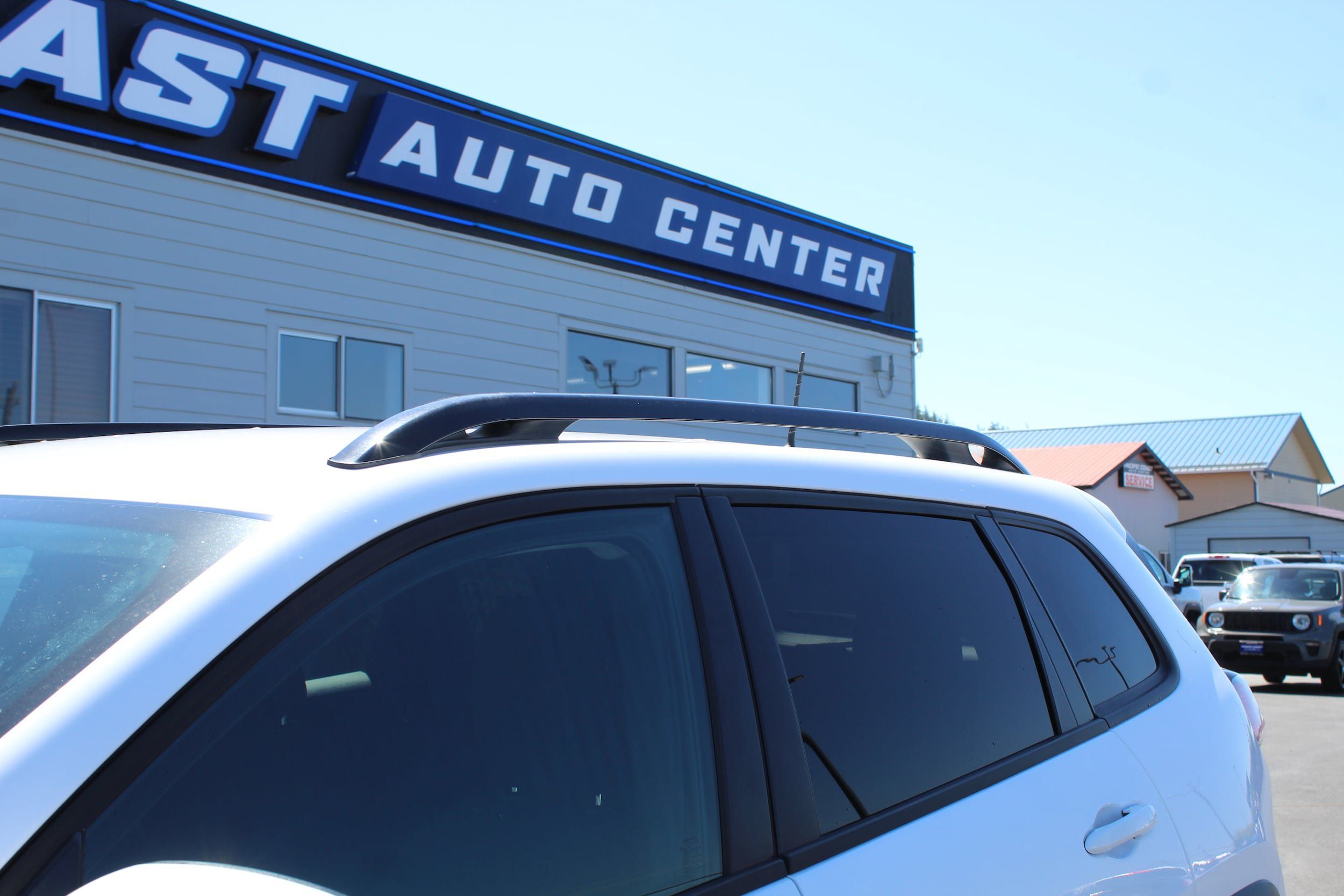 Used 2019 Jeep Cherokee Sport AWD/4WD image 14