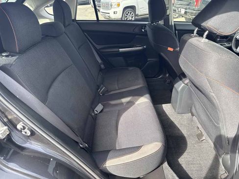 Used 2017 Subaru Crosstrek 2.0i Premium w/ Moonroof Package image 17