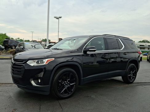 Used 2020 Chevrolet Traverse LT FWD image 3