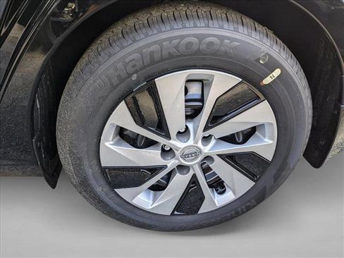 Certified 2025 Nissan Altima 2.5 S image 9