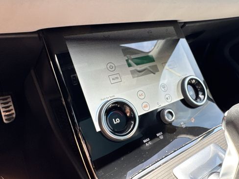 Used 2020 Land Rover Range Rover Evoque First Edition image 18