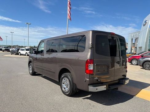 Used 2018 Nissan NV 3500 SL RWD image 3