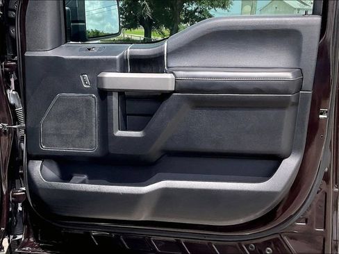 Used 2018 Ford F150 Platinum w/ Equipment Group 701A Luxury RWD image 29
