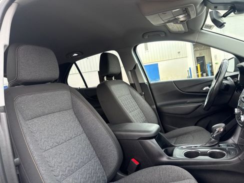 Used 2022 Chevrolet Equinox LT AWD/4WD image 36