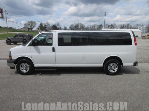 Used 2019 Chevrolet Express 3500 LT w/ LT Preferred Equipment Group image 2