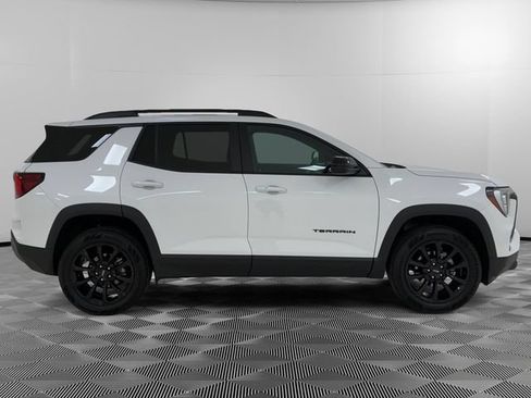 Certified 2026 GMC Terrain Elevation w/ Elevation Premium Package AWD/4WD image 6