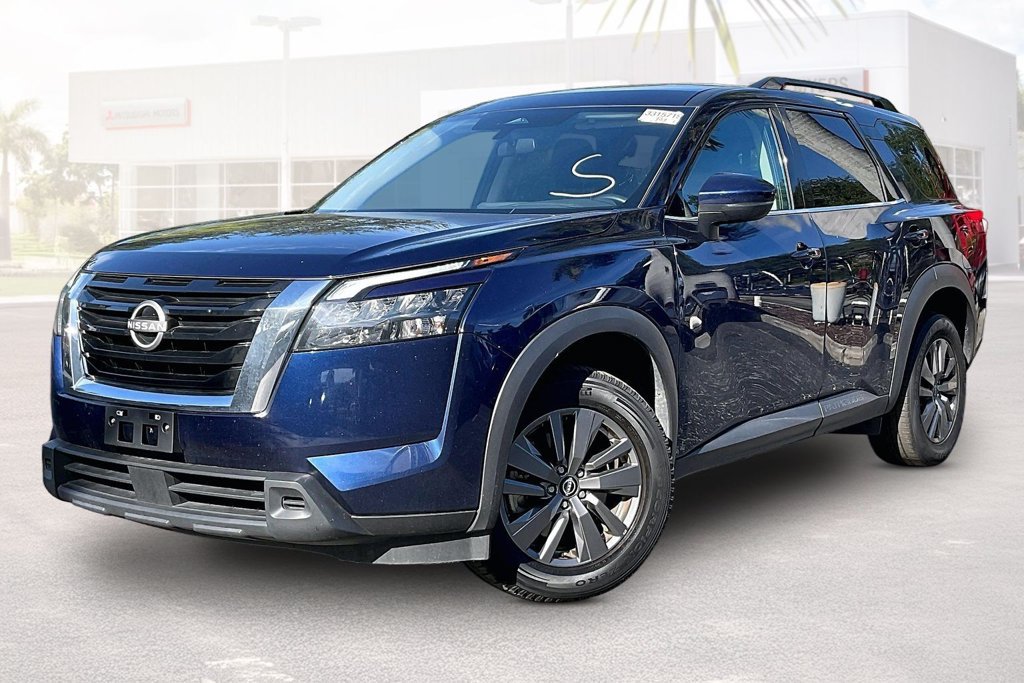 Used 2025 Nissan Pathfinder SV AWD/4WD image 28
