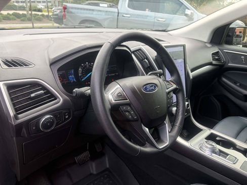 Used 2023 Ford Edge SEL w/ Sport Appearance Package AWD/4WD image 8