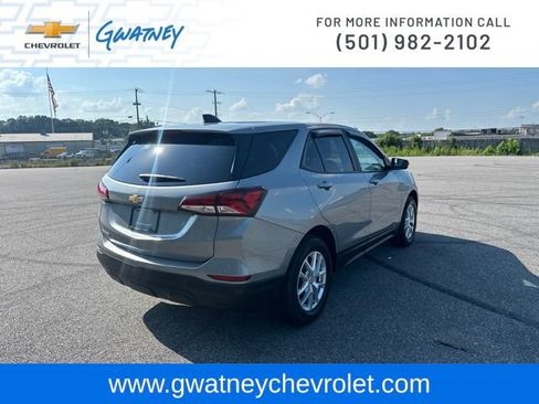 Used 2024 Chevrolet Equinox LS w/ LS Convenience Package FWD image 5