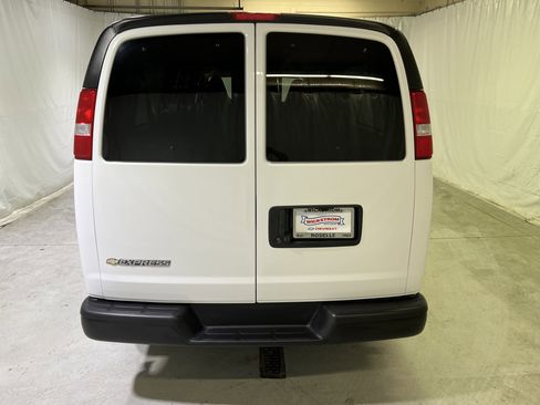 Certified 2024 Chevrolet Express 3500 LS w/ Cold Climate Package RWD image 9