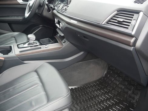 Certified 2023 Audi Q5 2.0T Premium w/ Convenience Package image 32