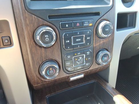 Used 2014 Ford F150 Lariat w/ Equipment Group 502A Luxury AWD/4WD image 34