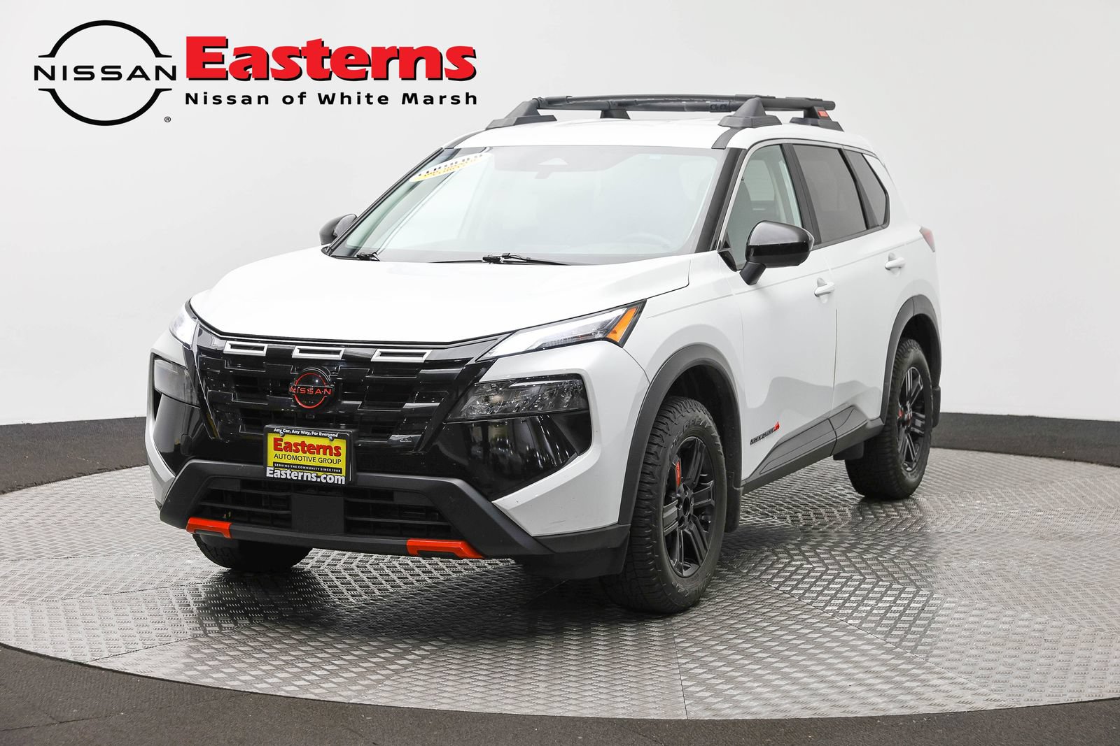 Used 2025 Nissan Rogue SV AWD/4WD image 1