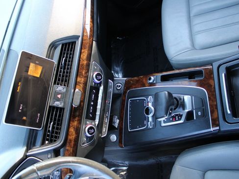 Used 2018 Audi Q5 2.0T Premium Plus w/ Premium Plus Package image 10