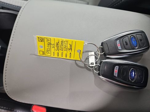 Certified 2025 Subaru Outback Premium AWD/4WD image 30
