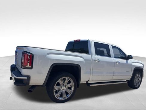 Used 2018 GMC Sierra 1500 Denali w/ Denali Ultimate Package AWD/4WD image 11