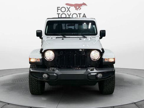 Used 2023 Jeep Gladiator Sport AWD/4WD image 9