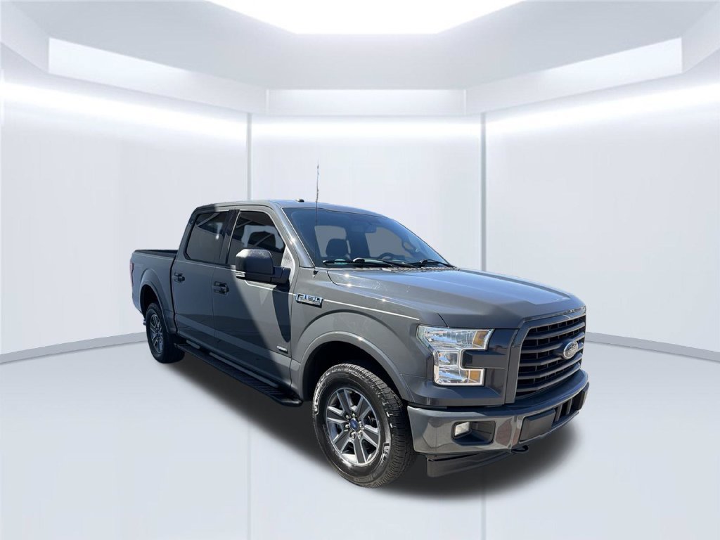 Used 2017 Ford F150 XLT w/ Equipment Group 302A Luxury AWD/4WD image 9