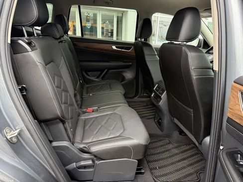 Certified 2025 Volkswagen Atlas SE AWD/4WD image 20