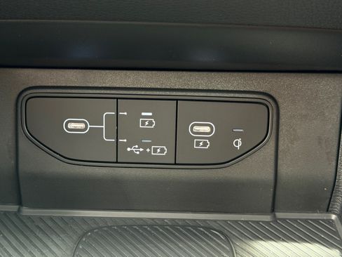 Certified 2026 Kia Sportage SX FWD image 31