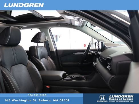 Used 2023 Honda Pilot Elite image 18