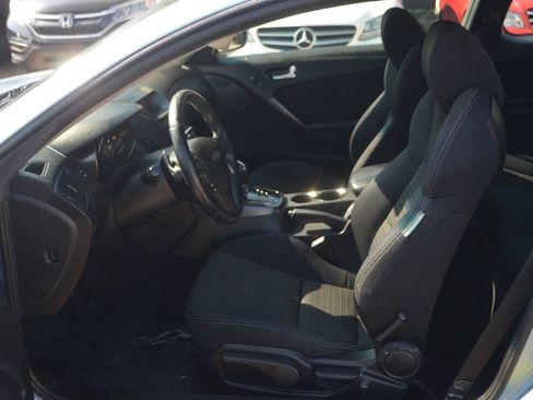 Used 2011 Hyundai Genesis 2.0T image 16