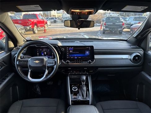 Used 2023 Chevrolet Colorado LT w/ LT Convenience Package image 11