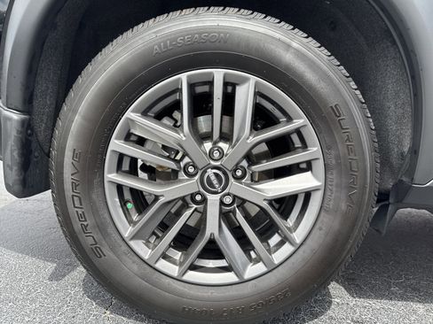 Used 2023 Nissan Rogue S FWD image 18