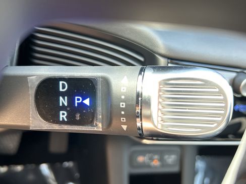 New 2025 Hyundai Ioniq 5 SE image 23