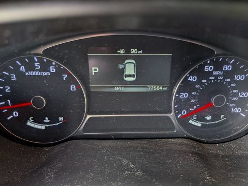 Used 2018 Kia Soul + w/ + Primo LIT Package FWD image 8