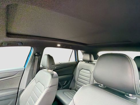 Used 2024 Volkswagen Atlas Cross Sport SEL image 26