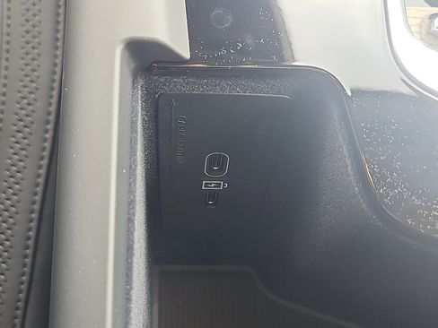 New 2026 Volvo XC60 B5 Plus w/ Protection Package Premier AWD/4WD image 8