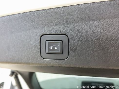 Used 2025 Buick Encore GX Avenir w/ Avenir Technology Package image 21