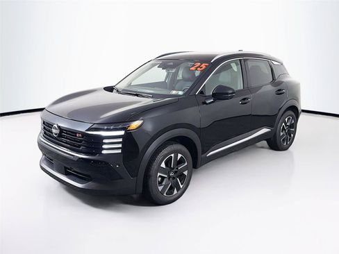 Used 2025 Nissan Kicks SR w/ Interior Electronics Package AWD/4WD image 7