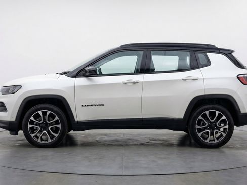 Used 2025 Jeep Compass Limited image 5