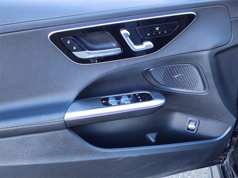 Used 2022 Mercedes-Benz C 300 4MATIC Sedan image 13