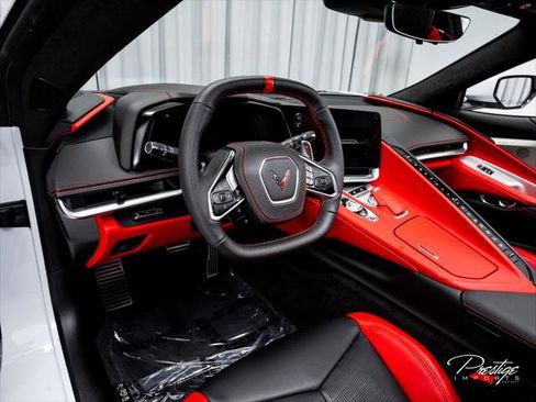 Used 2024 Chevrolet Corvette Stingray Premium Cpe w/ Z51 Performance Package RWD image 31