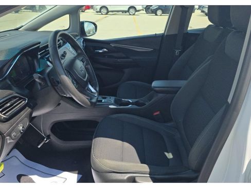 Used 2023 Chevrolet Bolt LT w/ Driver Confidence Package FWD image 5
