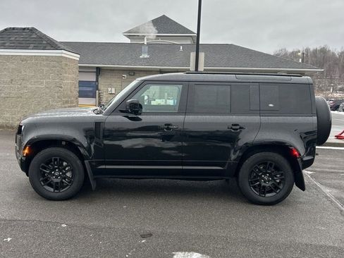 Used 2023 Land Rover Defender 110 X-Dynamic SE image 2