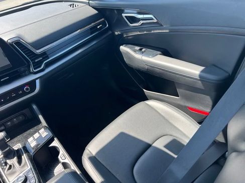 Certified 2025 Kia Sportage EX w/ Premium Package FWD image 13