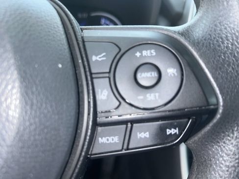 Used 2024 Toyota RAV4 XLE AWD/4WD image 11