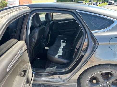 Used 2015 Ford Fusion Titanium FWD image 10