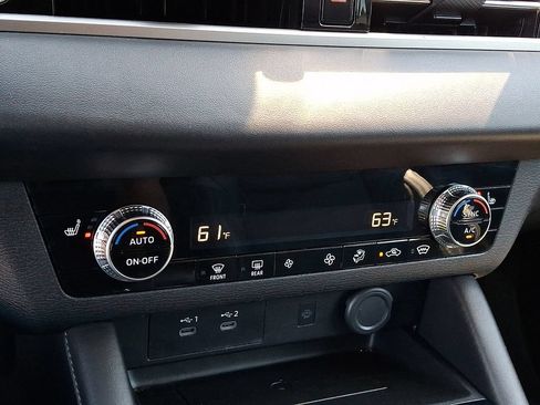 Used 2025 Mitsubishi Outlander SE AWD/4WD image 17
