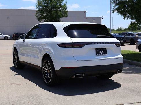 Used 2022 Porsche Cayenne AWD/4WD image 4